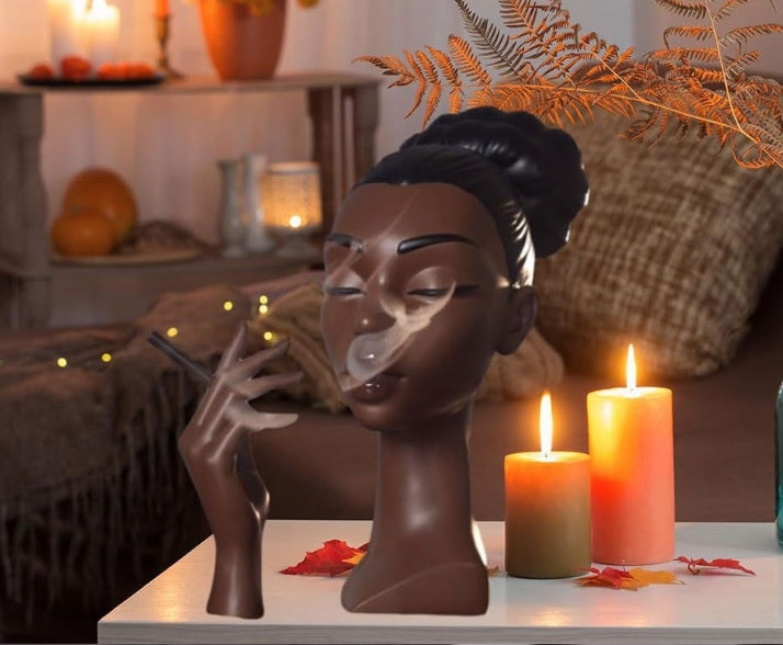 Artistic Home & Office Decor – Hand-Painted Resin Love Ornament